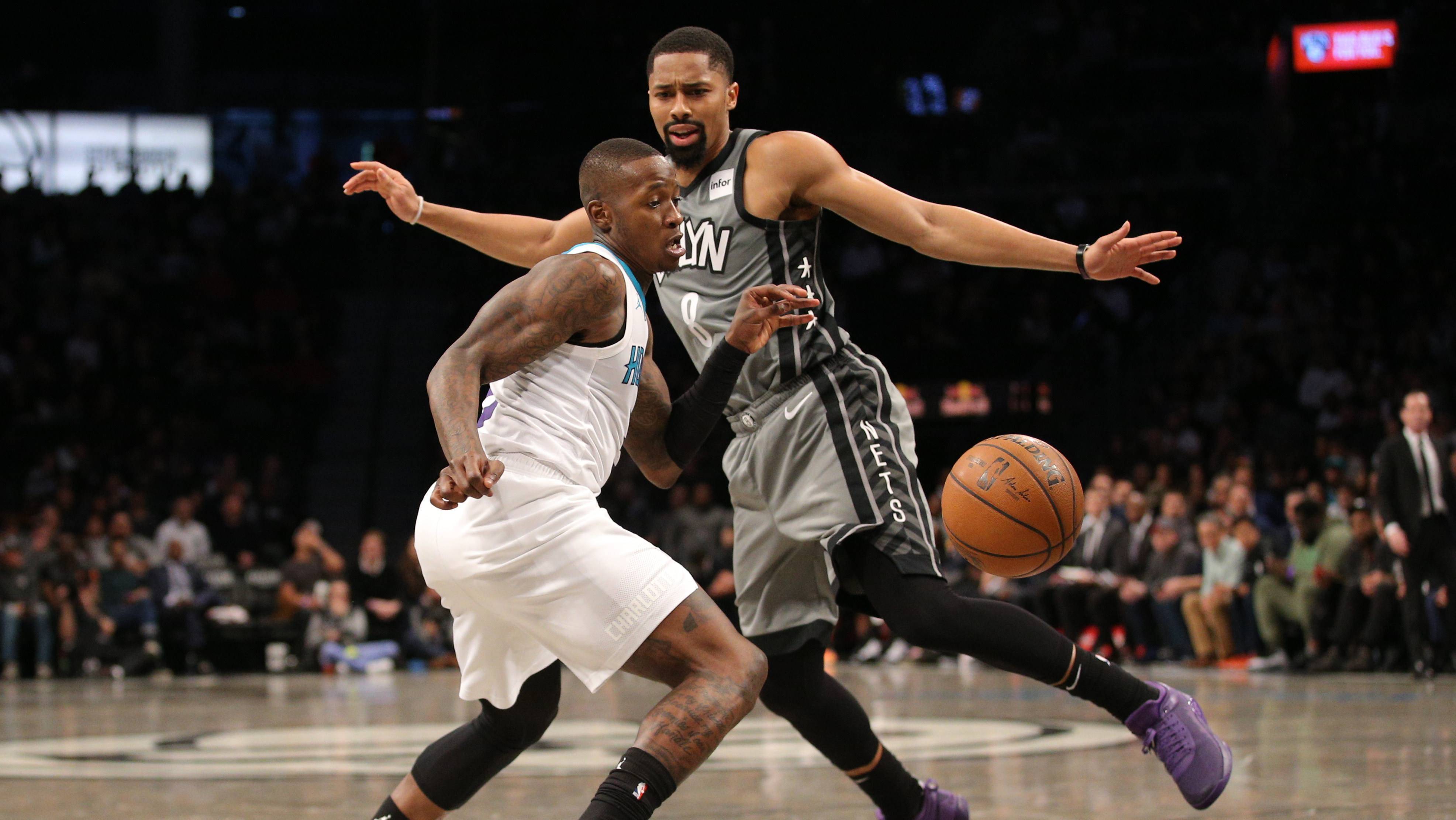 热火主场击败黄蜂，保持不败