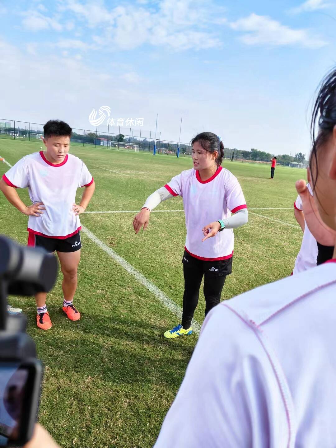 包含梅斯队球员状态回暖，期待再创佳绩的词条