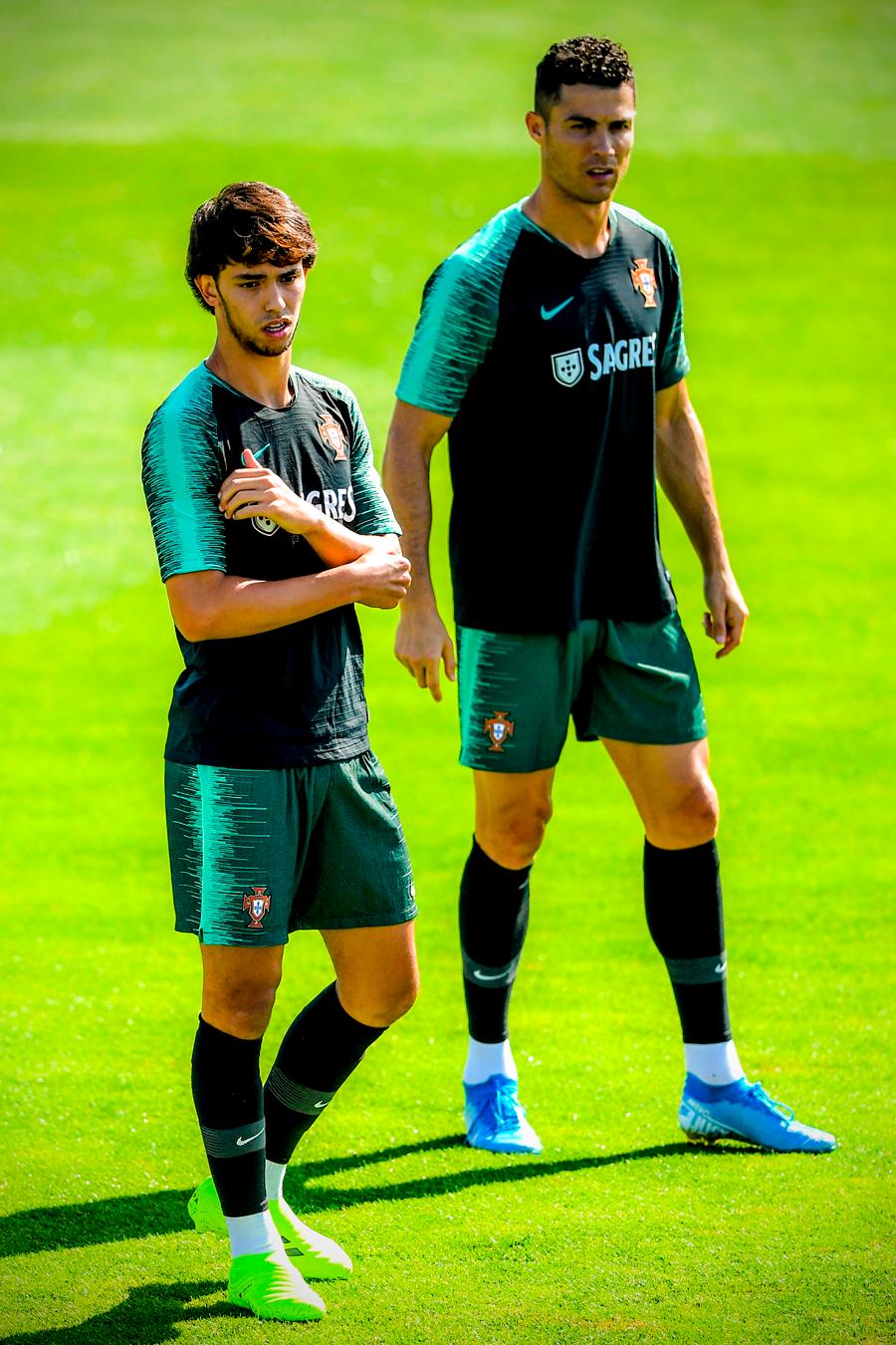 关于欧预赛见证强队之间的激烈对抗的信息 关于欧预赛见证强队之间的激烈对抗的信息