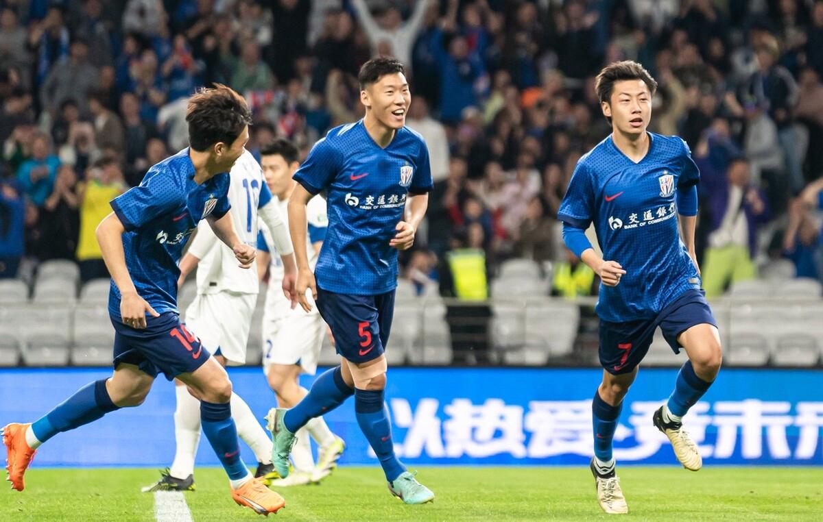 上海绿地申花大胜对手，成功晋级下一轮