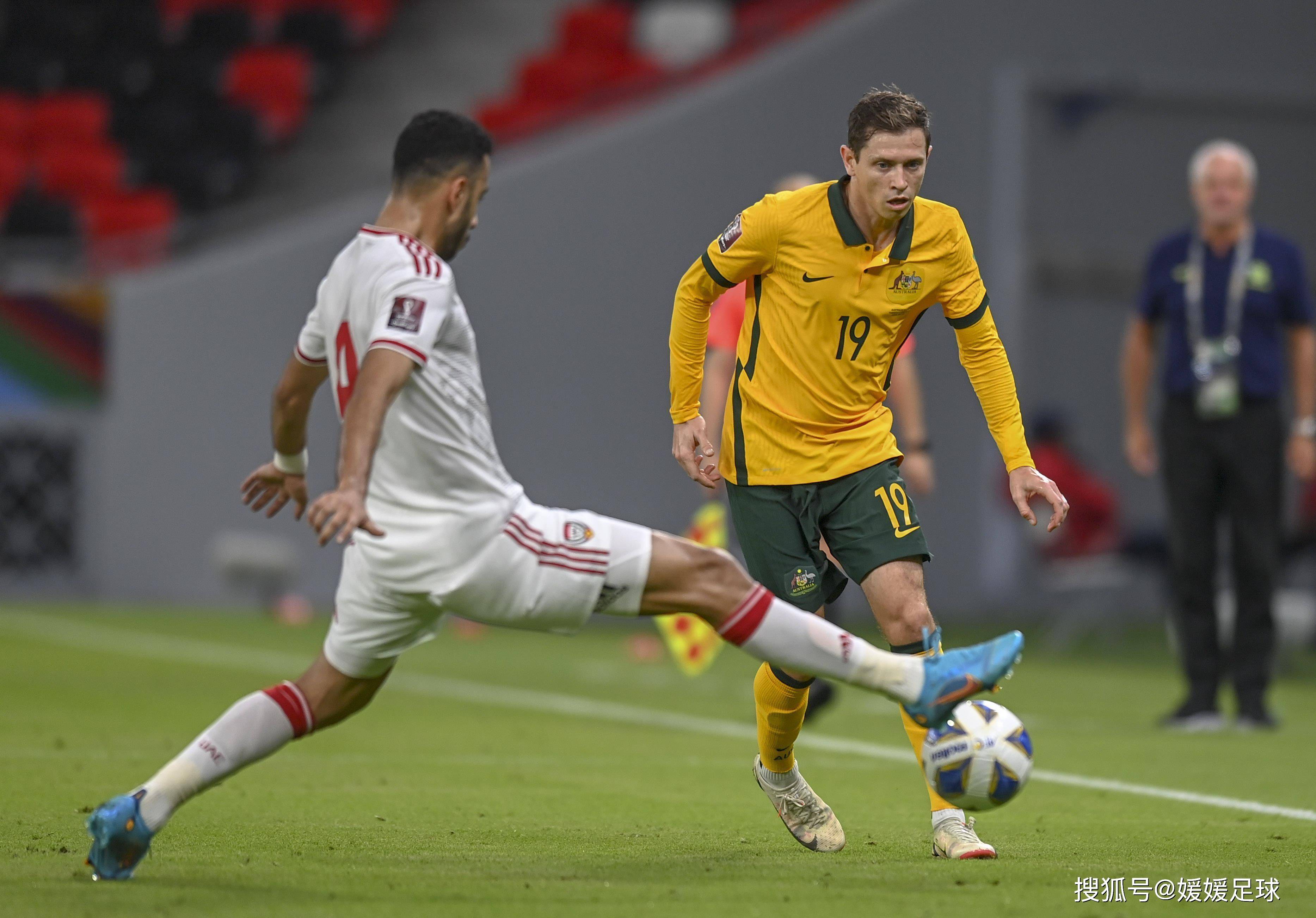 精彩连连!国际足球赛事场面惊险刺激的简单介绍 精彩连连!国际足球赛事场面惊险刺激的简单介绍