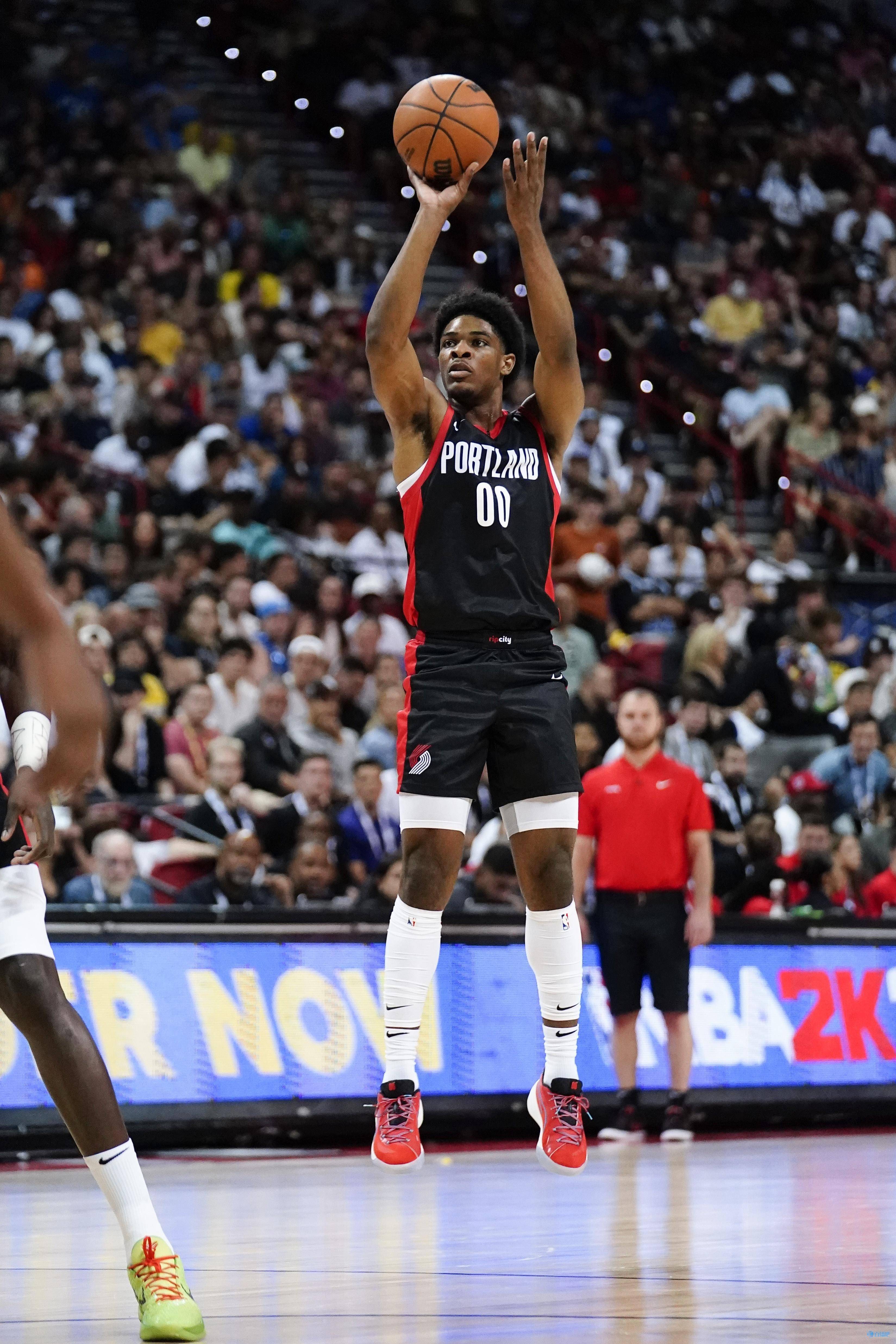 开云体育登录-开拓者控卫利拉德发挥出色，率队取得连胜的简单介绍