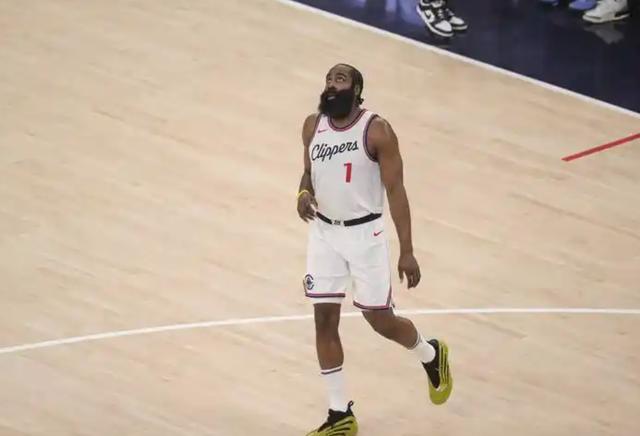 开云体育app-快船队大佬回归训练场，带队备战新赛季比赛的简单介绍