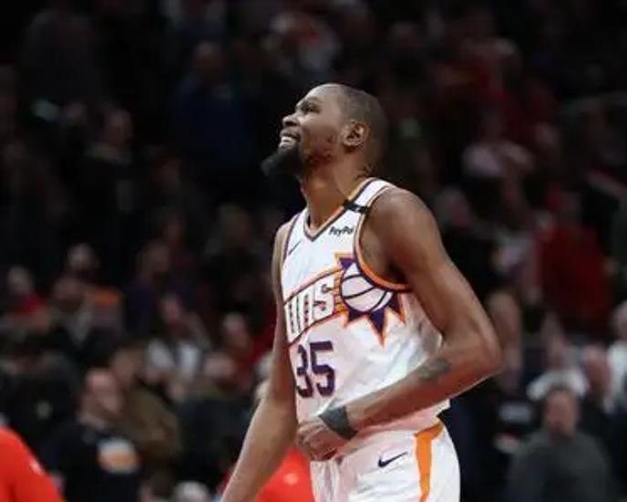 灰熊队在与湖人队的比赛中遭遇了失败