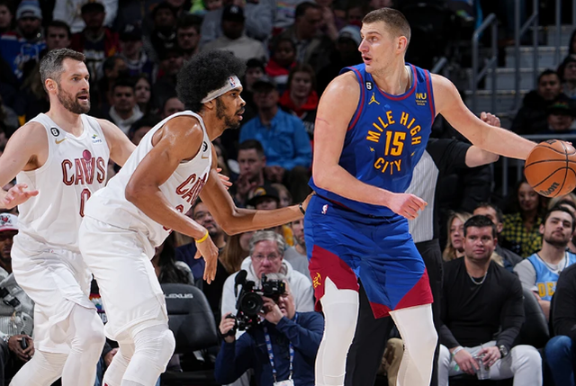 骑士队员联手反击，实现壮举