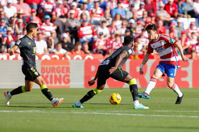 格拉纳达地主表现出色，轻取巴伦西亚