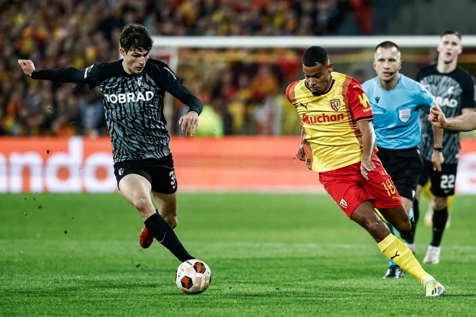 弗赖堡客场不敌法兰克福，遭遇两连败