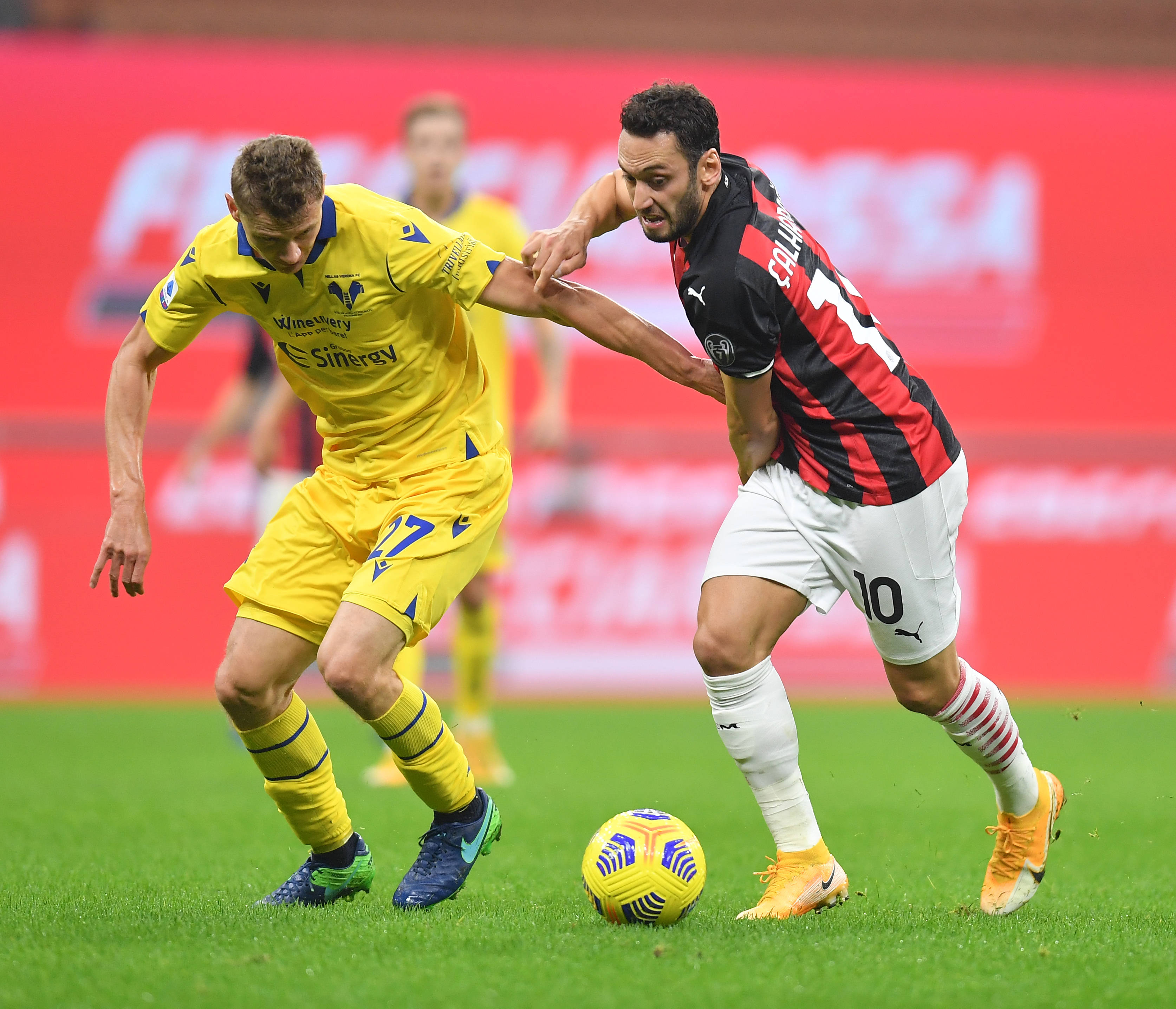 罗马战平AC米兰,虽平不失领先地位 罗马战平AC米兰,虽平不失领先地位