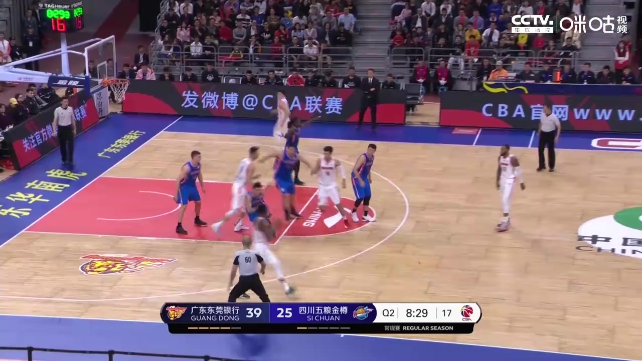 包含福建队险胜四川队，易建联高光表现的词条